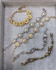 Браслет-цепочка с руками у винтажном стиле style by GUCCI