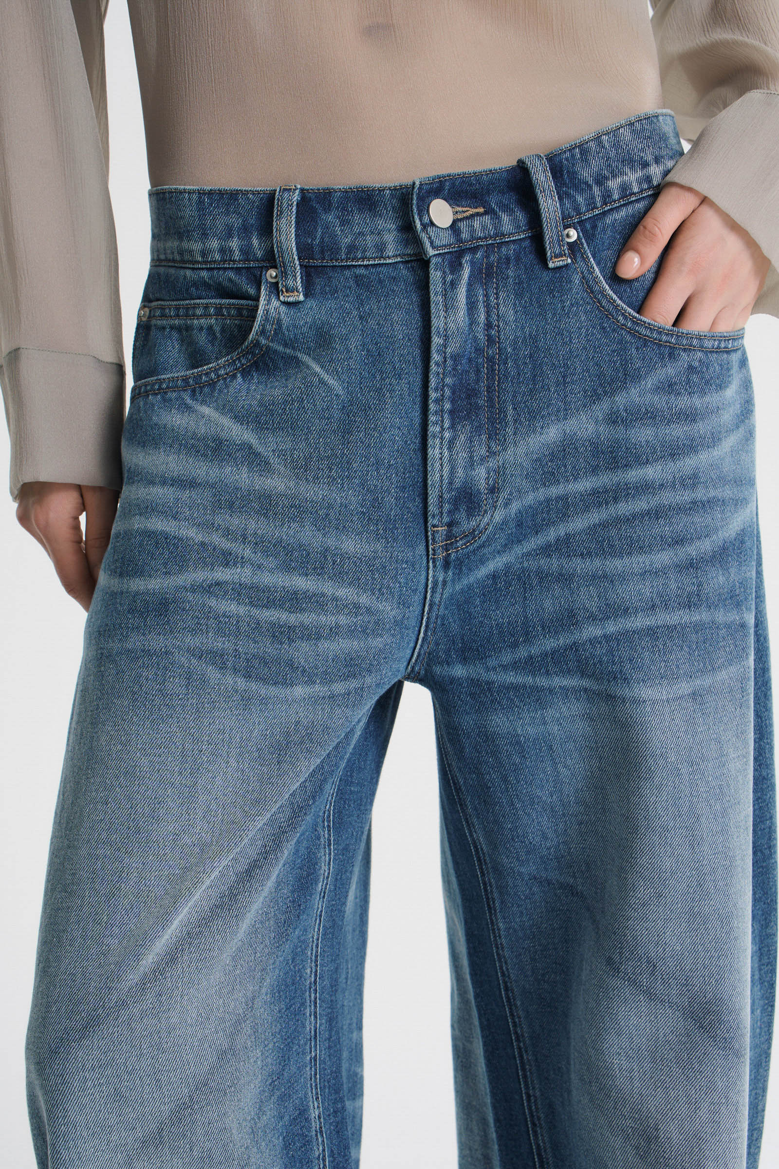 Джинсы acid wash