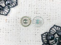 Пуговицы, d 1,25 см, 2 прокола, прозрачный с золотом