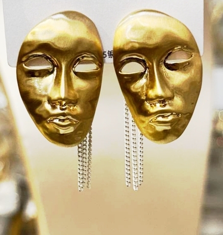 34599- Серьги ЛИЦА матовые в стилистике SCHIAPARELLI