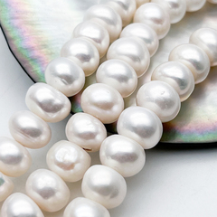 Жемчуг бусины, размер около 9-10,5*7-7,5 мм, цена за 12 шт (1/4 нити)