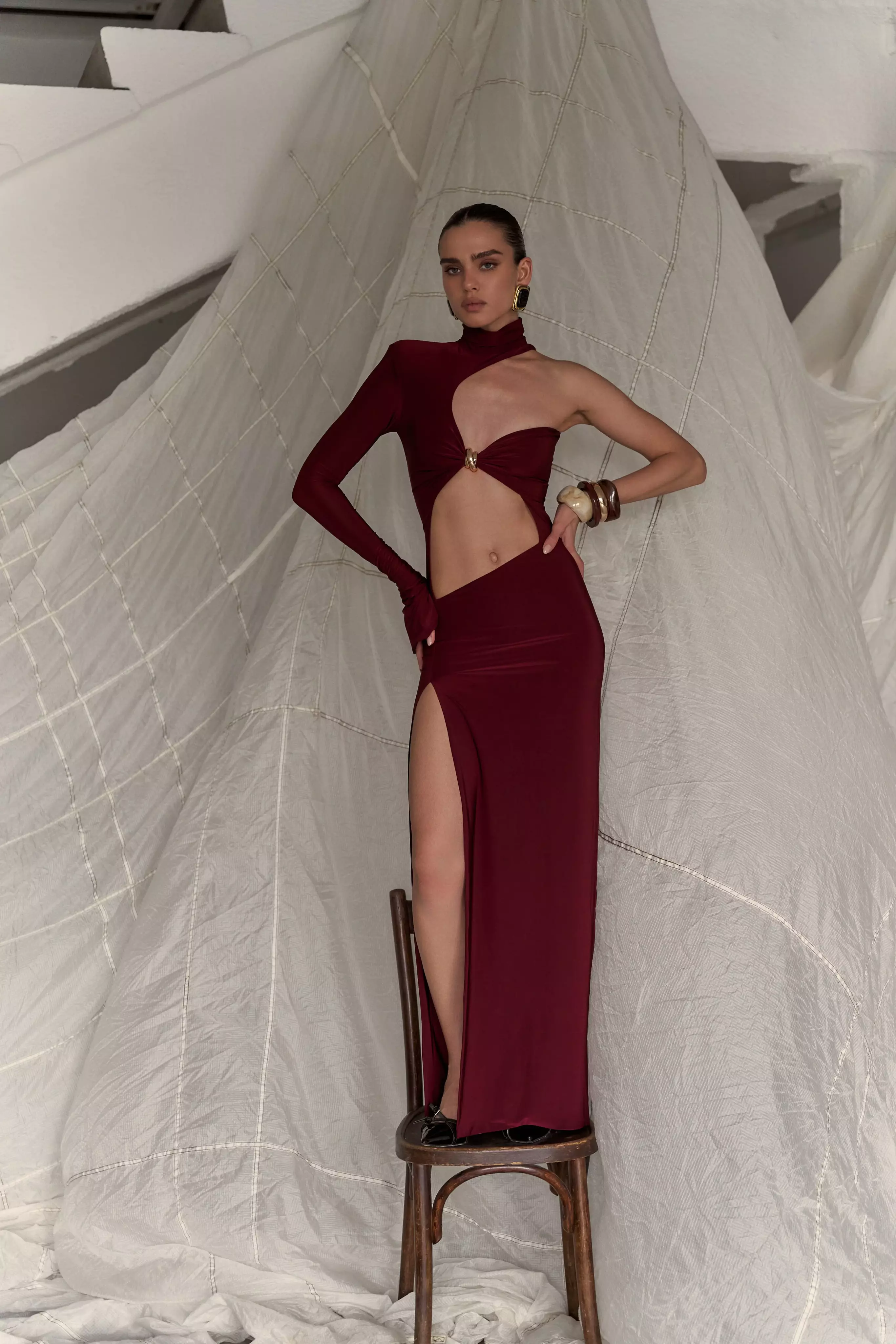 Платье без рукава, бордо