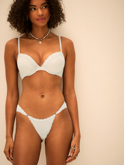 PINK ЧИИКИ НА ЗАНИЖЕННОЙ ПОСАДКЕ С КРУЖЕВНОЕ ТЕСЬМОЙ