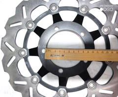 Диск для Triumph Daytona 675 06-16 г.в./ Street Triple 675 R 07-12 г.в. /предний / тормозной/ и другие / ARASHI