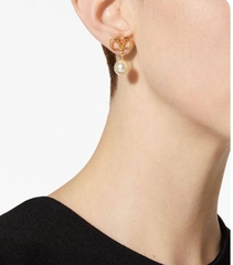 20475 -Серьги-пусеты Valentino с подвеской жемчужиной