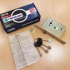 Уличная входная дверь с терморазрывом Термолаб 1 тепло 10 Серый софт рельеф, продольный молдинг