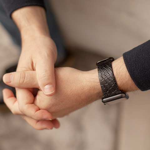 Ремешок для Apple Watch 40/41/42 mm из кожи аллигатора, черного цвета