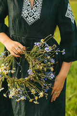 Ванда. Платье льняное миди с вышивкой в этностиле PL-421196