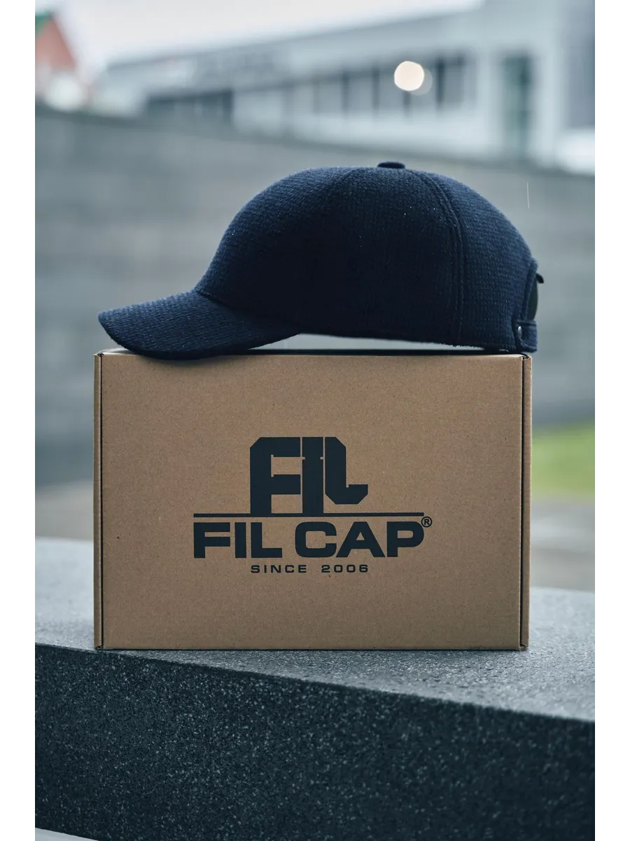 Кепка утепленная с ушками драповая