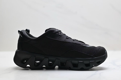 KITH x On Runnng 'Black' 