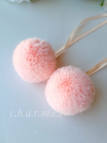 Eco-fur pompoms, 6 cm, color Arctic fox, 2 pieces