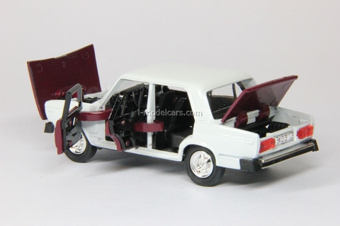 VAZ-2105 Lada Rally #43 white-darkred Agat Mossar Tantal 1:43