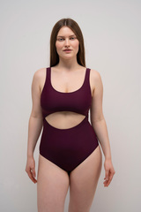 Слитный купальник с вырезом | Последние размеры