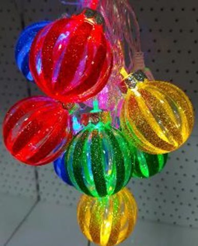 гирлянда нить диод 10л, пластиковый шарик РЕЗНЫЕ ДОЛЬКИ 5.7см, 5М,  , пр упак (5М/10Л) МУЛЬТИ