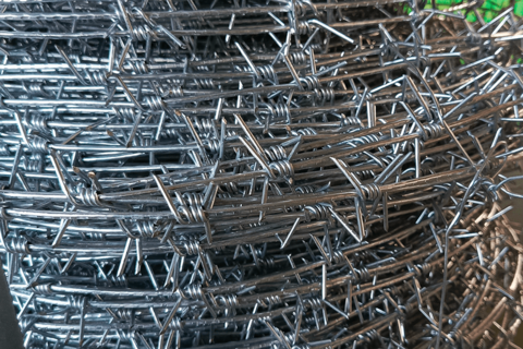 Проволока колючая одноосновная рифленая