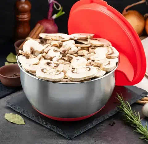 Миска Jolly Kitchen с ручкой, красная, 24 см, нержавеющая сталь 0,5 мм, объем 3,4 л