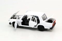 VAZ-2107 Lada with opening elements white Agat Mossar Tantal 1:43