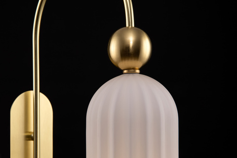 Настенный светильник Maytoni Antic MOD302WL-01W