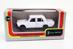 VAZ-2107 Lada with opening elements white Agat Mossar Tantal 1:43