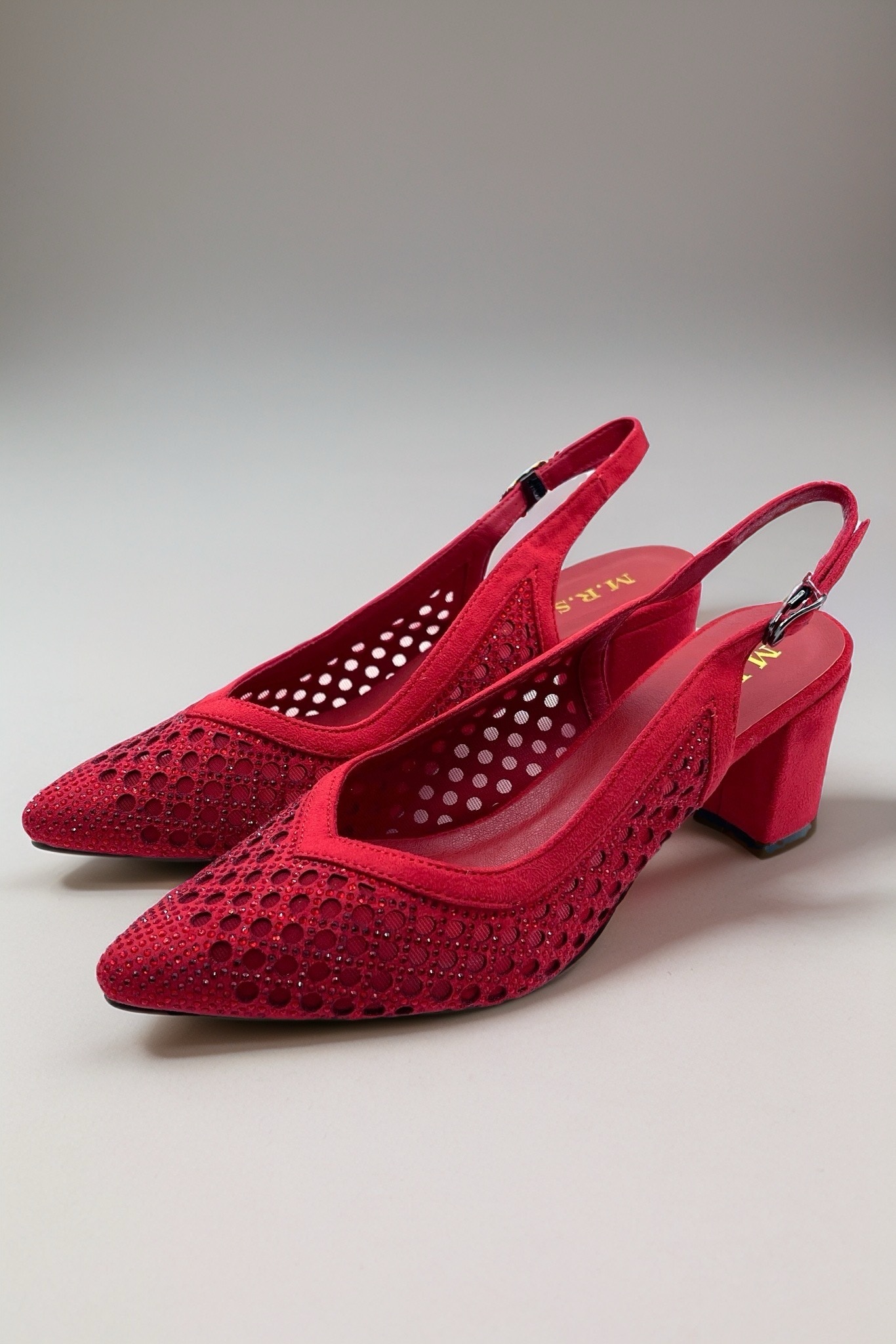 Босоножки-13311 950₽