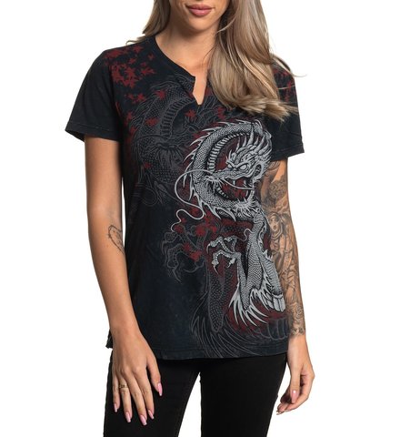 Affliction | Футболка женская Dragon Black AW23489 перед на модели