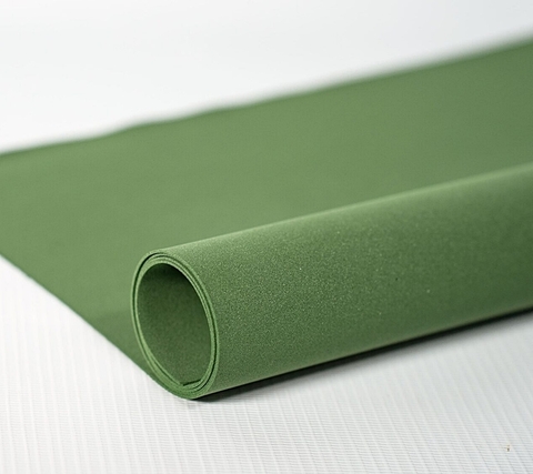 Фоамиран Иранский цвет темно-темно зеленый. Толщина 1.0мм. Лист 60х70см.