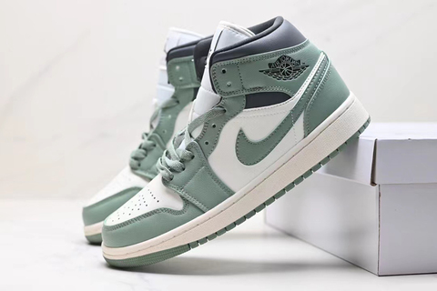 Air Jordan 1 Mid 'Jade Smoke' 