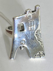 Дом (кольцо из серебра)