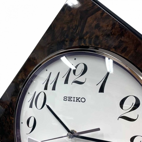 Настенные часы Seiko QXA586BN