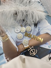 Пуговицы Шан. белые матовые с молочной эмалью