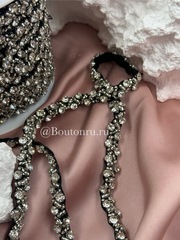 Тесьма с бисером и стразами на черной атласной ленте