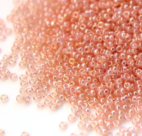 15/0 RR-0366 Shell Pink Luster