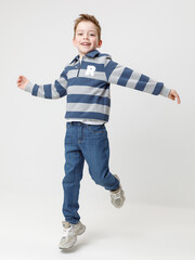 джемпер  для мальчика  КР 302795/серый меланж,синий,полоска к616