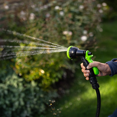 Насос для полива из бочки Greenworks G24SWPK2 24V аккумуляторный, c АКБ 2 А/ч и ЗУ