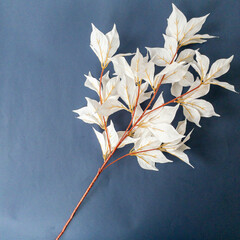 Листья розы на ветке, искусственная зелень, свадебный декор, цвет Белый, 78 см, набор 1 шт.
