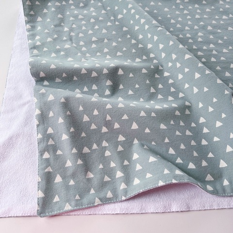 Непромокаемая пеленка из теплого хлопка "Треугольники эвкалипт"