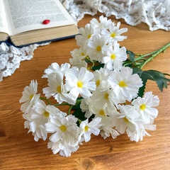 Ромашки полевые искусственные, ветка реалистичная, d цветочка - см, ветка 61 см.