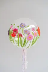 Воздушный шар Баблс с цветами