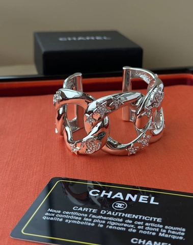 Браслет-манжета CHANEL цвет серебро