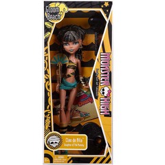 Клео де Нил. Мрачный Пляж