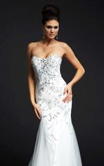 Mac Duggal 82107 Белое свадебное платье-русалка, расширяется от линии колена переходя в пышную юбку, расшито камнями