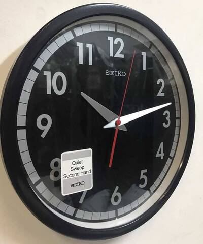 Настенные часы Seiko QXA476KN