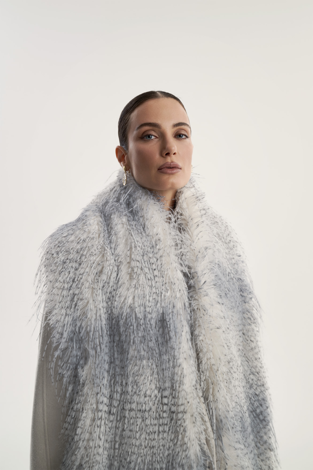 Шарф меховое боа серо-голубой