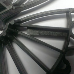 фиксатор звездочка используется для соблюдения защитного слоя арматуры при заливке вертикальных конструкций (стен, колонн)