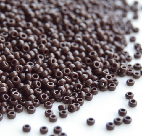 15/0 RR-0409 Opaque Chocolate