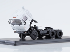 KAMAZ-54112 road tractor white 1:43 Start Scale Models (SSM)