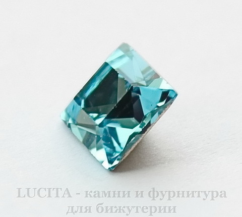 4428 Ювелирные стразы Сваровски Light Turquoise (8х8 мм)