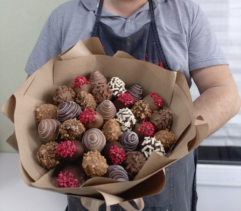 Букет из клубники в шоколаде 