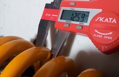 Амортизатор для Kawasaki ER6F, ER6N , ER-6N 650 2005-2016 и другие /Желтый