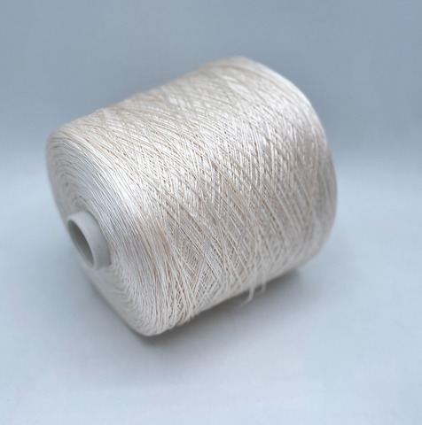 Loro piana (пр.Италия),art-Sky 4*2/50 625м / 100 гр. 100% Шелк , цвет-Молочный,арт-26630
